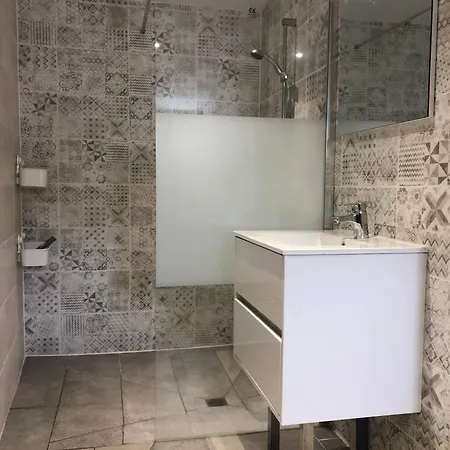 Sandra - Le Verdon, Medoc *