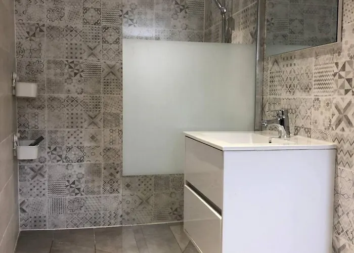 Sandra - Le Verdon, Medoc *